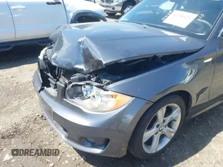 2013 BMW 1 Series 128i с VIN WBAUP7C57DVP25145, выставлен на аукционе IAAI как лот 42186423 с пробегом 131 222 миль миль и . История ставок и продаж доступна на DreamBid. Изображение 12.