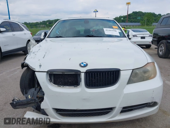 2006 BMW 3 Series 330i z VIN WBAVB33586PS06978, wystawiony jako IAAI lot #42263598 z przebiegiem Nie podano mil oraz . Historia ofert i sprzedaży dostępna na DreamBid. Obrazek 13.