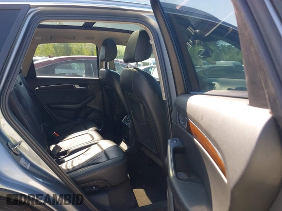 2011 Audi Q5 Premium Plus z VIN WA1DKAFP8BA075736, wystawiony jako IAAI lot #42240625 z przebiegiem 130 788 mil mil oraz . Historia ofert i sprzedaży dostępna na DreamBid. Obrazek 8.