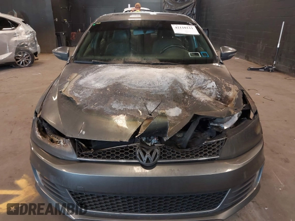 2012 Volkswagen Jetta GLI Autobahn with VIN 3VW5A7AJ9CM403220, listed as a IAAI auction lot 42110111 with 139,382 mi miles and . Bid and sale history available at DreamBid. Image 6.