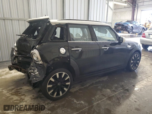2017 MINI Hardtop 4 Door Cooper S z VIN WMWXU3C33H2F49198, wystawiony jako Copart lot #45210935 z przebiegiem 139 332 mil mil oraz Szkody całkowita. Historia ofert i sprzedaży dostępna na DreamBid. Obrazek 3.