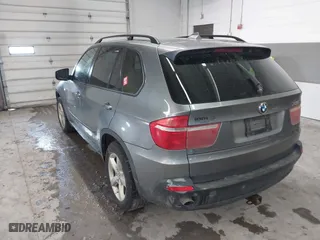2009 BMW X5 30i with VIN 5UXFE43559L272922, listed as a IAAI auction lot 41723504 with 210,793 mi miles. Bid and sale history available at carsss.com. Image 3.