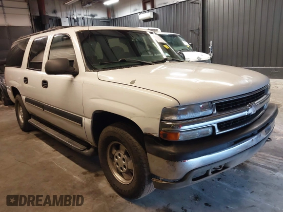 2002 Chevrolet Suburban LT with VIN 3GNFK16Z32G332066, listed as a IAAI auction lot 41694175 with 326,044 mi miles. Bid and sale history available at carsss.com. Image 1.