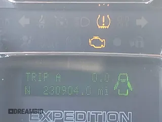 2008 Ford Expedition Max Limited с VIN 1FMFK20598LA05165, выставлен на аукционе IAAI как лот 42544119 с пробегом 230 904 миль миль и . История ставок и продаж доступна на DreamBid. Изображение 16.