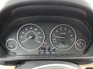 2013 BMW 3 Series 328i xDrive with VIN WBA3B5C52DF590133, listed as a Copart auction lot 47842795 with 133,604 mi miles and Salvage Title. Bid and sale history available at carsss.com. Image 9.