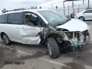 2014 Toyota Sienna Ltd with VIN 5TDDK3DC0ES090319, listed as a IAAI auction lot 41778096 with 171,953 mi miles. Bid and sale history available at carsss.com. Image 6.