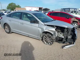 2019 Hyundai Sonata SE with VIN 5NPE24AF9KH771640, listed as a IAAI auction lot 41886677 with 151,909 mi miles and . Bid and sale history available at carsss.com. Image 1.