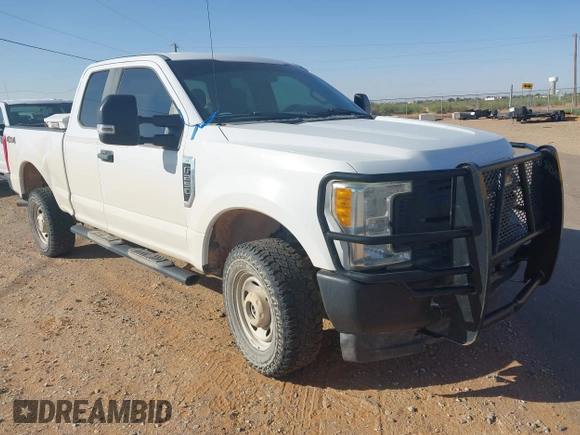 2017 Ford F-250 XLT with VIN 1FT7X2B67HEB92247, listed as a IAAI auction lot 42256813 with 137,486 mi miles and . Bid and sale history available at DreamBid. Image 1.