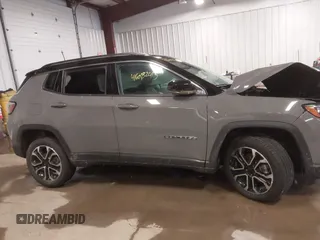 2022 Jeep Compass High Altitude with VIN 3C4NJDCB3NT144370, listed as a IAAI auction lot 41608243 with 20,610 mi miles and . Bid and sale history available at DreamBid. Image 13.
