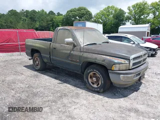 1996 Dodge 1500 z VIN 1B7HC16Y6TS608739, wystawiony jako IAAI lot #42415066 z przebiegiem 252 725 mil mil oraz . Historia ofert i sprzedaży dostępna na DreamBid. Obrazek 1.