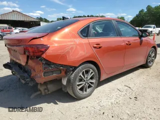 2022 Kia Forte LXS with VIN 3KPF24AD0NE460142, listed as a Copart auction lot 48759123 with 28,500 mi miles and Salvage Title. Bid and sale history available at DreamBid. Image 3.