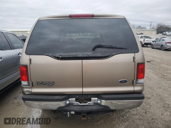 2000 Ford Excursion XLT with VIN 1FMNU41SXYEE14642, listed as a Copart auction lot 43333355 with 226,709 mi miles and Salvage title. Bid and sale history available at DreamBid. Image 6.