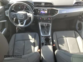 2024 Audi Q3 S line Premium z VIN WA1DECF39R1137946, wystawiony jako Copart lot #47194135 z przebiegiem 3 110 mil mil oraz Szkoda całkowita • Salvage title. Historia ofert i sprzedaży dostępna na DreamBid. Obrazek 8.
