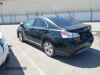 2010 Lexus HS 250h z VIN JTHBB1BA3A2009245, wystawiony jako IAAI lot #42429788 z przebiegiem 206 690 mil mil oraz . Historia ofert i sprzedaży dostępna na DreamBid. Obrazek 3.