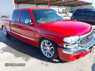 1999 GMC New Sierra 1500 SLE with VIN 1GTEK19T8XZ512050, listed as a IAAI auction lot 41663198 with 183,266 mi miles. Bid and sale history available at carsss.com. Image 1.