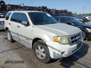2008 Ford Escape XLT с VIN 1FMCU93198KE69299, выставлен на аукционе IAAI как лот 42274820 с пробегом 214 968 миль миль и . История ставок и продаж доступна на DreamBid. Изображение 1.