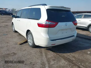 2017 Toyota Sienna XLE Auto Access Seat with VIN 5TDYZ3DC0HS873190, listed as a IAAI auction lot 41977914 with 114,715 mi miles. Bid and sale history available at carsss.com. Image 3.