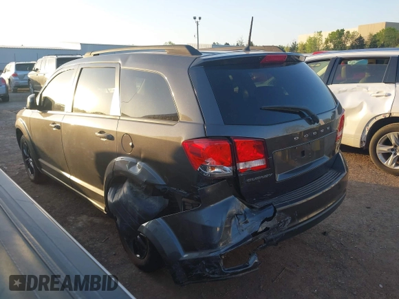 2019 Dodge Journey SE z VIN 3C4PDCBB8KT858387, wystawiony jako IAAI lot #42051620 z przebiegiem 76 126 mil mil oraz . Historia ofert i sprzedaży dostępna na DreamBid. Obrazek 3.