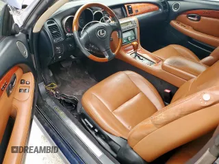 2004 Lexus SC 430 z VIN JTHFN48Y640058289, wystawiony jako Copart lot #55743315 z przebiegiem 157 534 mil mil oraz Szkody całkowita. Historia ofert i sprzedaży dostępna na DreamBid. Obrazek 8.
