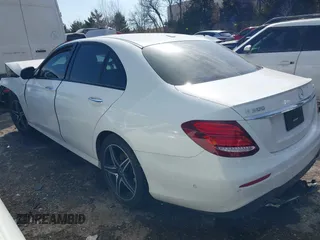 2019 Mercedes-Benz E-Class E 300 with VIN WDDZF4KB0KA581546, listed as a IAAI auction lot 41584704 with 86,014 mi miles. Bid and sale history available at carsss.com. Image 3.