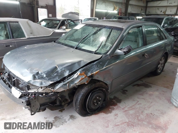 2001 Toyota Avalon XL with VIN 4T1BF28B61U121131, listed as a IAAI auction lot 41754904 with 266,554 mi miles and . Bid and sale history available at carsss.com. Image 2.