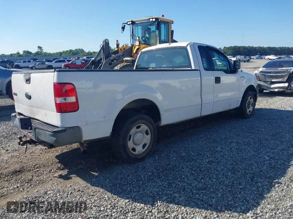 2006 Ford F-150 XL z VIN 1FTRF12226KC11966, wystawiony jako IAAI lot #42252210 z przebiegiem 238 265 mil mil oraz . Historia ofert i sprzedaży dostępna na DreamBid. Obrazek 4.