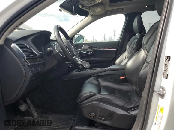2017 Volvo XC90 Momentum с VIN YV4A22PK1H1155161, выставлен на аукционе Copart как лот 55833835 с пробегом 42 596 миль миль и Списание • Salvage title. История ставок и продаж доступна на DreamBid. Изображение 7.