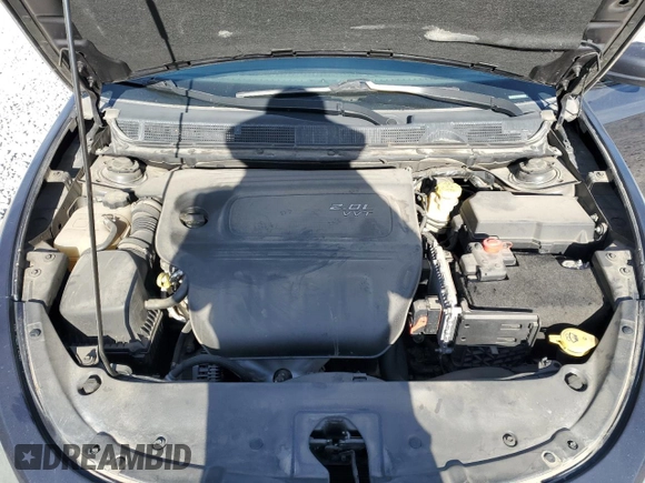 2013 Dodge Dart SXT z VIN 1C3CDFBAXDD326434, wystawiony jako Copart lot #56487155 z przebiegiem 139 750 mil mil oraz Szkoda całkowita • Salvage title. Historia ofert i sprzedaży dostępna na DreamBid. Obrazek 11.