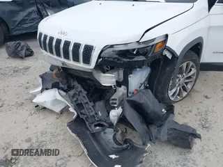 2019 Jeep Cherokee Latitude Plus with VIN 1C4PJLLN5KD171875, listed as a IAAI auction lot 41522475 with 82,161 mi miles. Bid and sale history available at carsss.com. Image 6.
