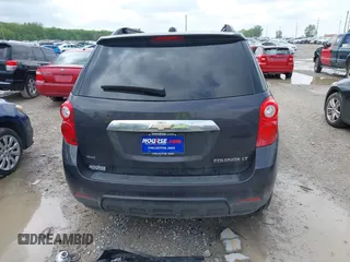 2015 Chevrolet Equinox LT z VIN 1GNFLFEK4FZ135685, wystawiony jako IAAI lot #42177710 z przebiegiem 95 214 mil mil oraz . Historia ofert i sprzedaży dostępna na DreamBid. Obrazek 17.