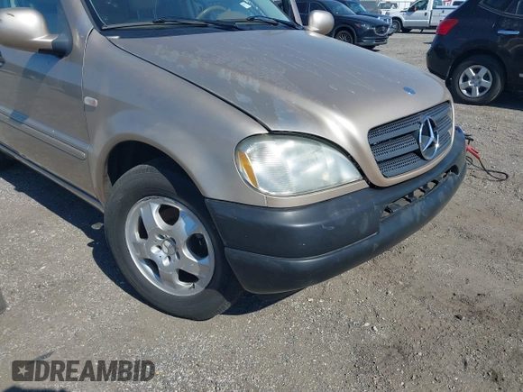 2001 Mercedes-Benz M 320/430/500 с VIN 4JGAB54E71A245256, выставлен на аукционе IAAI как лот 41697960 с пробегом 191 911 миль миль и . История ставок и продаж доступна на DreamBid. Изображение 6.