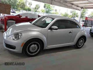 2015 Volkswagen Beetle Fleet Edition с VIN 3VWF17AT3FM654647, выставлен на аукционе IAAI как лот 42336350 с пробегом 44 312 миль миль и . История ставок и продаж доступна на DreamBid. Изображение 14.