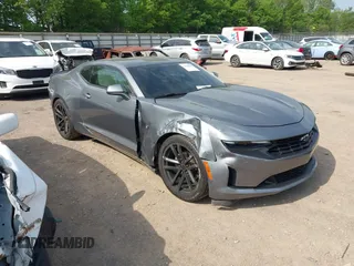 2019 Chevrolet Camaro 1LT z VIN 1G1FA1RX0K0155012, wystawiony jako IAAI lot #42148508 z przebiegiem 48 405 mil mil oraz . Historia ofert i sprzedaży dostępna na DreamBid. Obrazek 1.