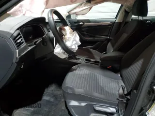 2024 Volkswagen Jetta S z VIN 3VW5M7BU2RM037027, wystawiony jako Copart lot #50875495 z przebiegiem 14 120 mil mil oraz Szkoda całkowita • Salvage title. Historia ofert i sprzedaży dostępna na DreamBid. Obrazek 7.