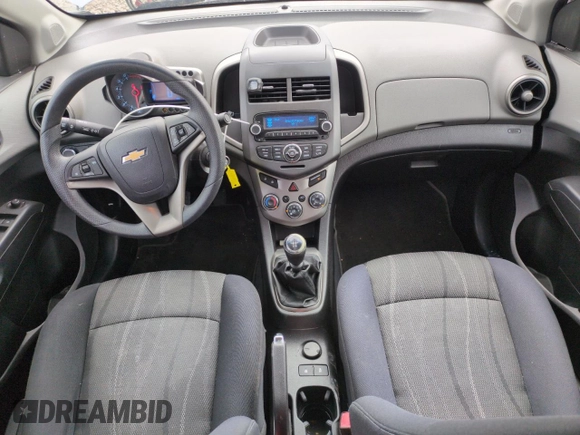 2012 Chevrolet Sonic LT z VIN 1G1JD5SH2C4164834, wystawiony jako Copart lot #53425665 z przebiegiem 89 043 mil mil oraz Szkoda całkowita • Salvage title. Historia ofert i sprzedaży dostępna na DreamBid. Obrazek 8.