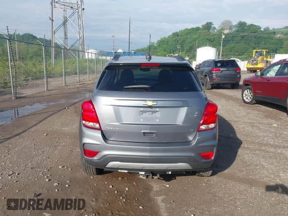 2020 Chevrolet Trax LT z VIN 3GNCJPSB7LL323025, wystawiony jako IAAI lot #42258130 z przebiegiem 55 635 mil mil oraz . Historia ofert i sprzedaży dostępna na DreamBid. Obrazek 16.
