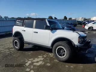 2023 Ford Bronco with VIN 1FMDE5DH8PLA85996, listed as a Copart auction lot 44072945 with 41,789 mi miles and Salvage Title. Bid and sale history available at DreamBid. Image 4.