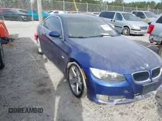 2008 BMW 3 Series 328i with VIN WBAWB33568P131818, listed as a IAAI auction lot 41661409 with 225,128 mi miles. Bid and sale history available at carsss.com. Image 1.
