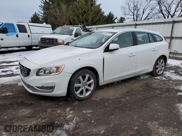 2017 Volvo V60 Premier with VIN YV140MEKXH1346821, listed as a Copart auction lot 88649475 with 68,048 mi miles and Salvage Title. Bid and sale history available at carsss.com. Image 1.