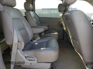 2005 Kia Sedona LX with VIN KNDUP132X56695902, listed as a Copart auction lot 73604104 with 109,676 mi miles and Salvage Title. Bid and sale history available at carsss.com. Image 12.
