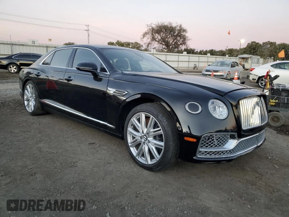 2021 Bentley Flying Spur W12 with VIN SCBBB6ZGXMC084793, listed as a Copart auction lot 85349274 with 72 mi miles and Salvage title. Bid and sale history available at DreamBid. Image 4.