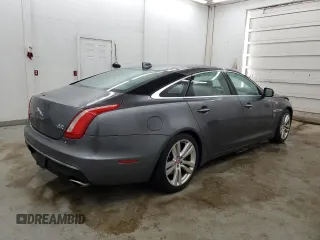 2016 Jaguar XJ Portfolio с VIN SAJWJ2GD5G8V94965, выставлен на аукционе Copart как лот 75716224 с пробегом 85 691 миль миль и Списание • Salvage title. История ставок и продаж доступна на DreamBid. Изображение 3.