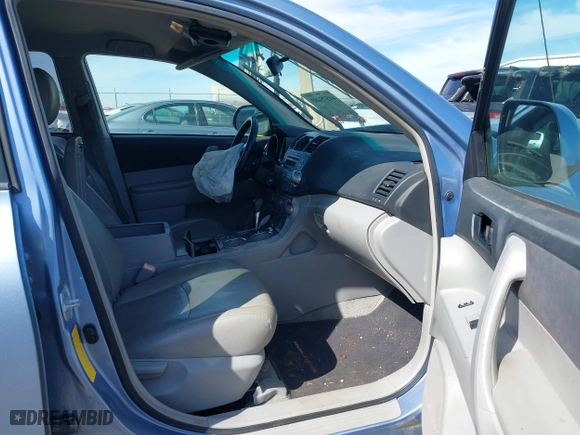 2009 Toyota Highlander with VIN JTEDS41AX92071486, listed as a IAAI auction lot 41575485 with 392,603 mi miles. Bid and sale history available at carsss.com. Image 5.