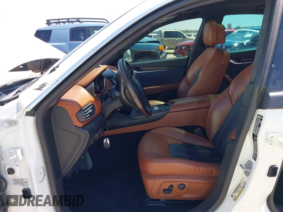 2019 Maserati Levante GranLusso z VIN ZN661XUL4KX319060, wystawiony jako IAAI lot #41823485 z przebiegiem 126 815 mil mil oraz . Historia ofert i sprzedaży dostępna na DreamBid. Obrazek 5.