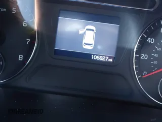 2019 Kia Sorento LX z VIN 5XYPG4A35KG529645, wystawiony jako IAAI lot #41995339 z przebiegiem 106 827 mil mil oraz . Historia ofert i sprzedaży dostępna na DreamBid. Obrazek 7.
