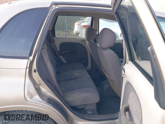 2002 Chrysler PT Cruiser with VIN 3C4FY48B72T340011, listed as a IAAI auction lot 42046342 with 164,884 mi miles. Bid and sale history available at carsss.com. Image 8.