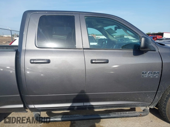 2018 Ram 1500 Express z VIN 1C6RR6FG9JS299201, wystawiony jako IAAI lot #42017973 z przebiegiem 79 732 mil mil oraz . Historia ofert i sprzedaży dostępna na DreamBid. Obrazek 13.
