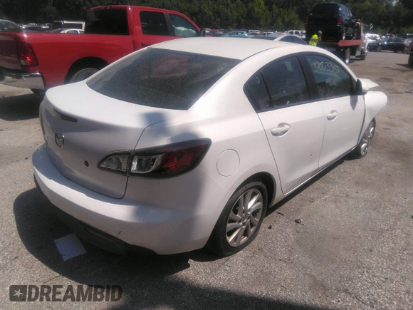 2011 Mazda Mazda3 i Sport with VIN JM1BL1UG1B1466580, listed as a IAAI auction lot 37063357 with 168,010 mi miles. Bid and sale history available at carsss.com. Image 4.
