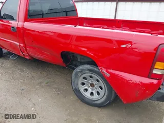 2006 Chevrolet Silverado 1500 Work Truck with VIN 3GCEC14X56G260456, listed as a IAAI auction lot 41631680 with 308,662 mi miles. Bid and sale history available at carsss.com. Image 6.