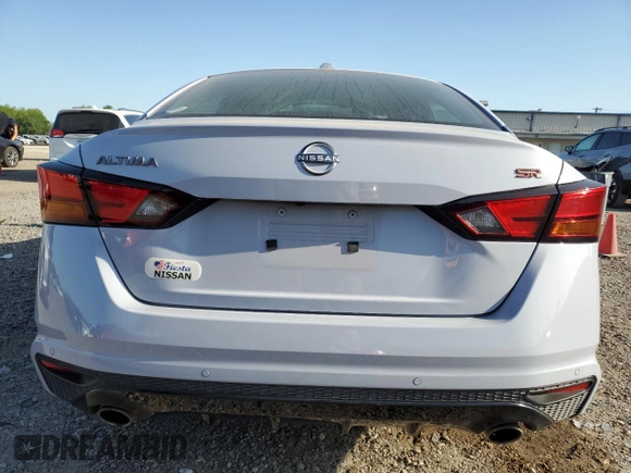 2024 Nissan Altima SR z VIN 1N4BL4CV9RN350232, wystawiony jako Copart lot #52239325 z przebiegiem 20 139 mil mil oraz Szkoda całkowita • Salvage title. Historia ofert i sprzedaży dostępna na DreamBid. Obrazek 6.
